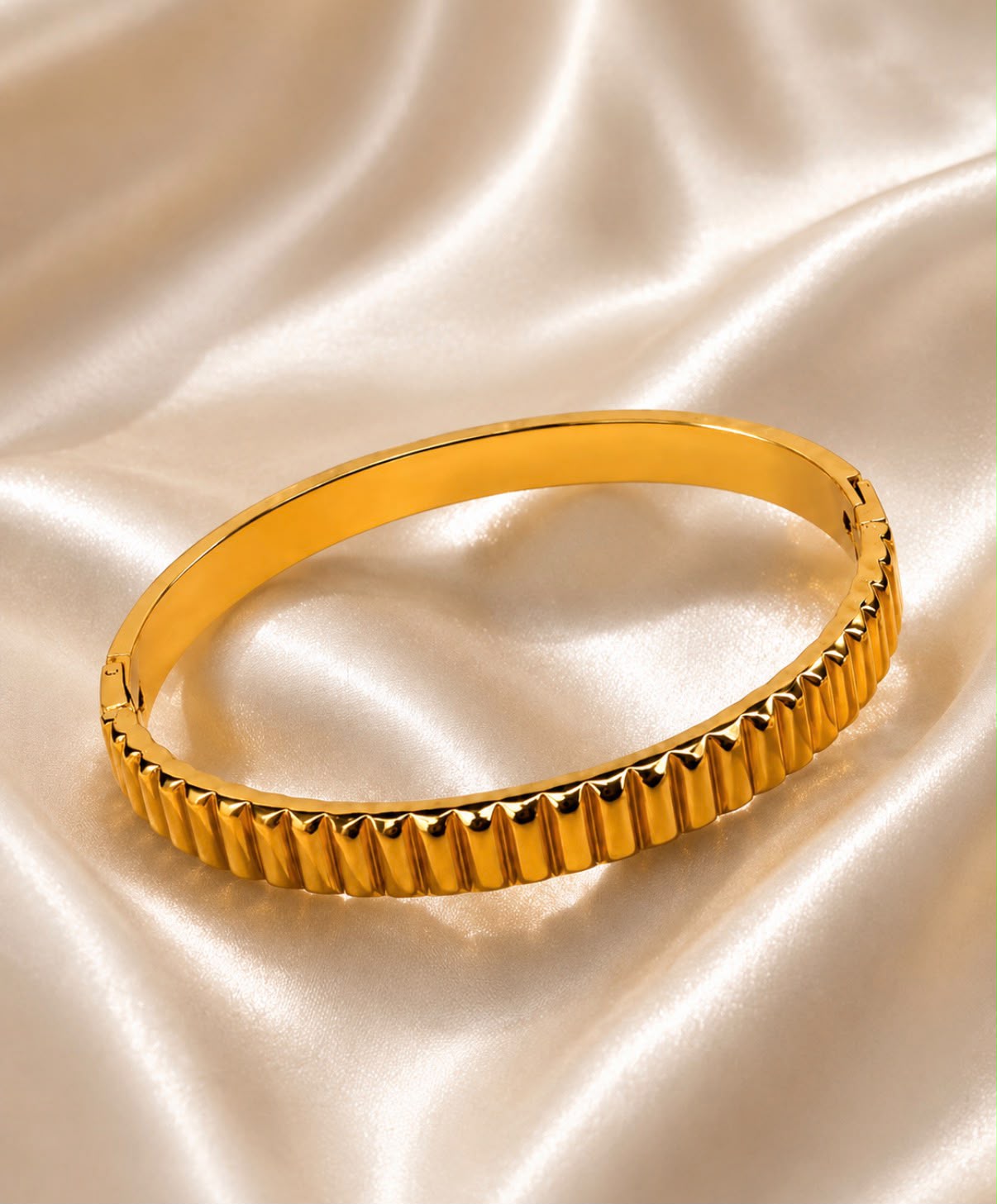 L&P Jewels — Openable Bangle